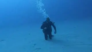 Corsair Plane Wreck Dive Oahu, Hawaii 110ft