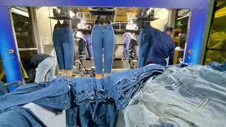 Automatically Robot Spraying On Garment Factory
