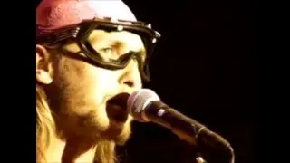 06. Chiki Liki Tu-a - Doktori v Prahe a daktorí v Kladne - Live at Hodokvas Pezinok (19.8.2006)