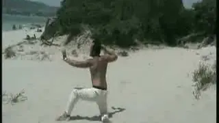 Matteo  Cardullo si allena in spiaggia...