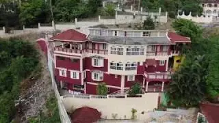 Elephant man house plus the famous crown house view.