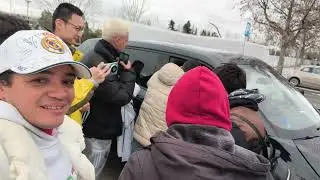 GRANDE JUDE BELLINGHAM HOY SE TOMA FOTOS Y FIRMA AL SALIR DEL ENTRENAMIENTO HOY REAL MADRID 