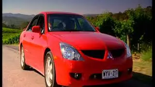 Driving through the Adelaide Hills Vineyards