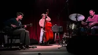 Tom Ollendorff Trio, 'The Painter' (Ari Hoenig) live at Golden Jazz China