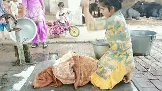 how to wash blanket by sticks। Viral Video 2022