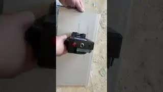 Handy inkjet printer prints on wood