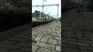 22532 Mtj Cpr Sf Express runs from Mathura Jn (MTJ) to Chhapra (CPR).