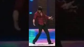 Shahrukh Khan signature pose #shahrukh khan #signature #pose