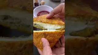 Mouthwatering Bread Paneer Cheese Pakoda 🤤 Recipe Chahye ? #shorts #ytshorts #pakoda