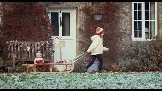Play Like Mum Daisy Chain Christmas Advert