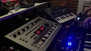 Dark Warehouse Vibes - Speakers Needed!