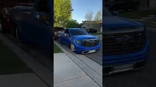 Bagged Single Cab GMC Sierra Tuckin 26s #baggedtrucks #gmc #gmcsierra #droppedtrucks #loweredtrucks