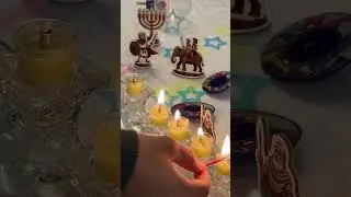 Зажгите ханукальные свечи с раввином Дрором и его семьей (четвертая ночь).