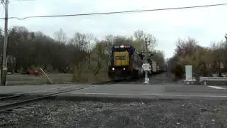 CSX Dash 8-40c leads Mixed Freight in Blauvelt