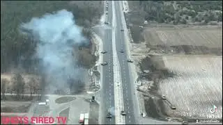 Russian column gets ambushed in point blank range mear Kyiv.