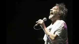 Fito Paez Llorando en el espejo