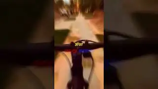 На этого парня наехала женщина..🤦&zwj;♂️