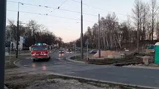.Amerykańska potęga czyli E-ONE HUSH 618s25 z OSP Porąbka Alarmowo udający się na miejsce wezwania.