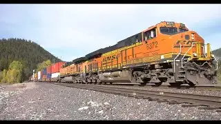 (4K)  BNSF's Northern Transcon, in Montana, with Three Trains and Three Locations.