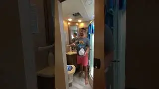 Засор в туалете? Не на моих часах! #шорты