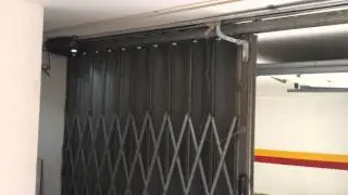 Port&atilde;o de Fole motorizado