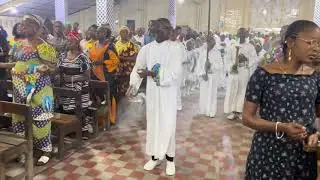 See this beautiful entrance procession in Congo: we also hope one day we shall reach this far 🙏🙏🙏