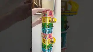 GIANT LEGO Skyscraper...
