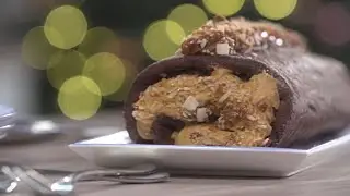 How to Make Mich Turner's Mouthwatering Caramel Roulade | Ideal World