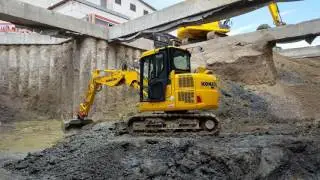 Komatsu PC 88 MR 10 der Fa. Hammerl bei der Arbeit