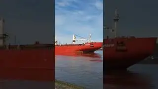 NUNAVIK - Unterwegs auf der Weser 👍🌊😍 #weser #bulkcarrier #bulkcarriervessel