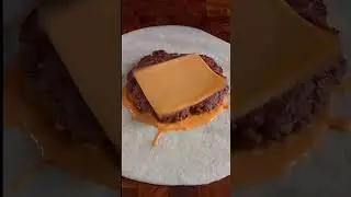 Yami burger 🍔 #tiktokviralvideos #place #capcut #trending #pubity #food