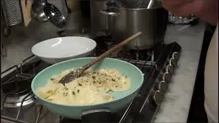 Salsa pinoli e maggiorana