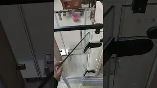 This is how glass clamps work