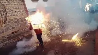 Guatemala 2026 procesión de la virgen inmaculada quema de torito por una mujer alotenango