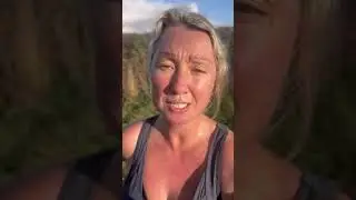 Рэйчел Лав, чтобы экономика росла, нужно, чтобы у людей было БОЛЬШЕ денег в карманах.
