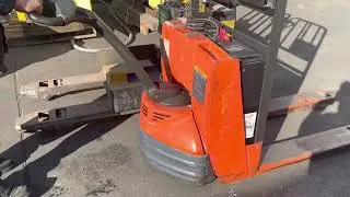 Toyota 4500 lbs Electric Pallet Jack Lift  45&rdquo; Forks 24V Lithium Battery AS IS