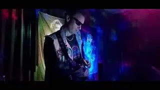 May & Biisintekij&auml; - Hullujussi (Live-Ikuri)
