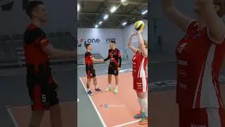 Они идеально поняли друг друга 🤣 #volleyball #volley #volleyballworld #sports #ball