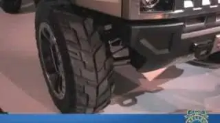 Hummer HX Concept - Detroit Auto Show - Kelley Blue Book Interviews Carl Zipfel