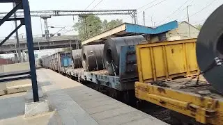 WAG 7 Horn With Boxn And Flat Wagon Pulling WAG 7 Locomotive