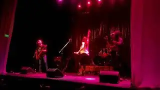 Sandra Grasso / K&aacute;iser Calavera en Teatriz