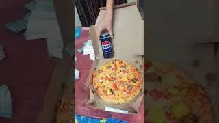 #Kal daughters day par anokhi ko khilaya Pizza  anokhi ke Papa ne#