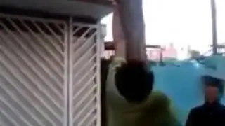 Borracho se ahorca 😲😅😅