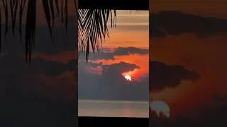 Every cloud has a silver lining keep looking up #youtubeshorts #heavenlyviews #staypositive #nature