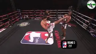 Fight •40 Crazy knees by Simon Marcus in a Muay Thai fight