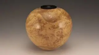 Tournage sur bois - vase loupe Myrte
