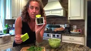 Pampered Chef Herb Mill