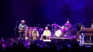 Ben Harper - &ldquo;Steal My Kisses&rdquo; and start of &ldquo;Need To Know Basis&rdquo; live