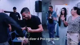 “Quando a criança vira ‘profeta’ e o culto vira espetáculo… a verdade some do palco.