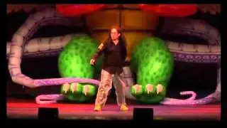 Ross Noble's bubble wrap suit